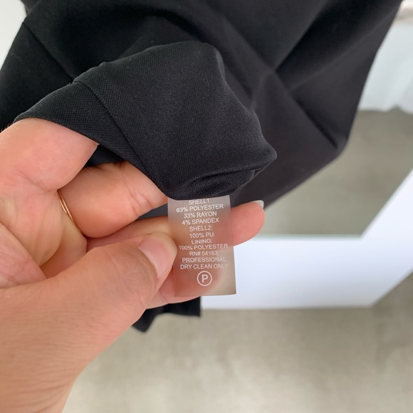 Calvin Klein sleeveless black shift dress - Picture 3 of 3